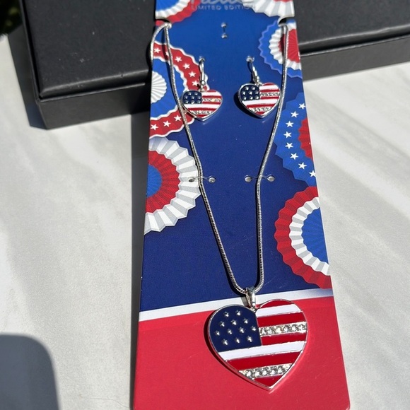 Necklace and earring set 4th of July! - Picture 3 of 7